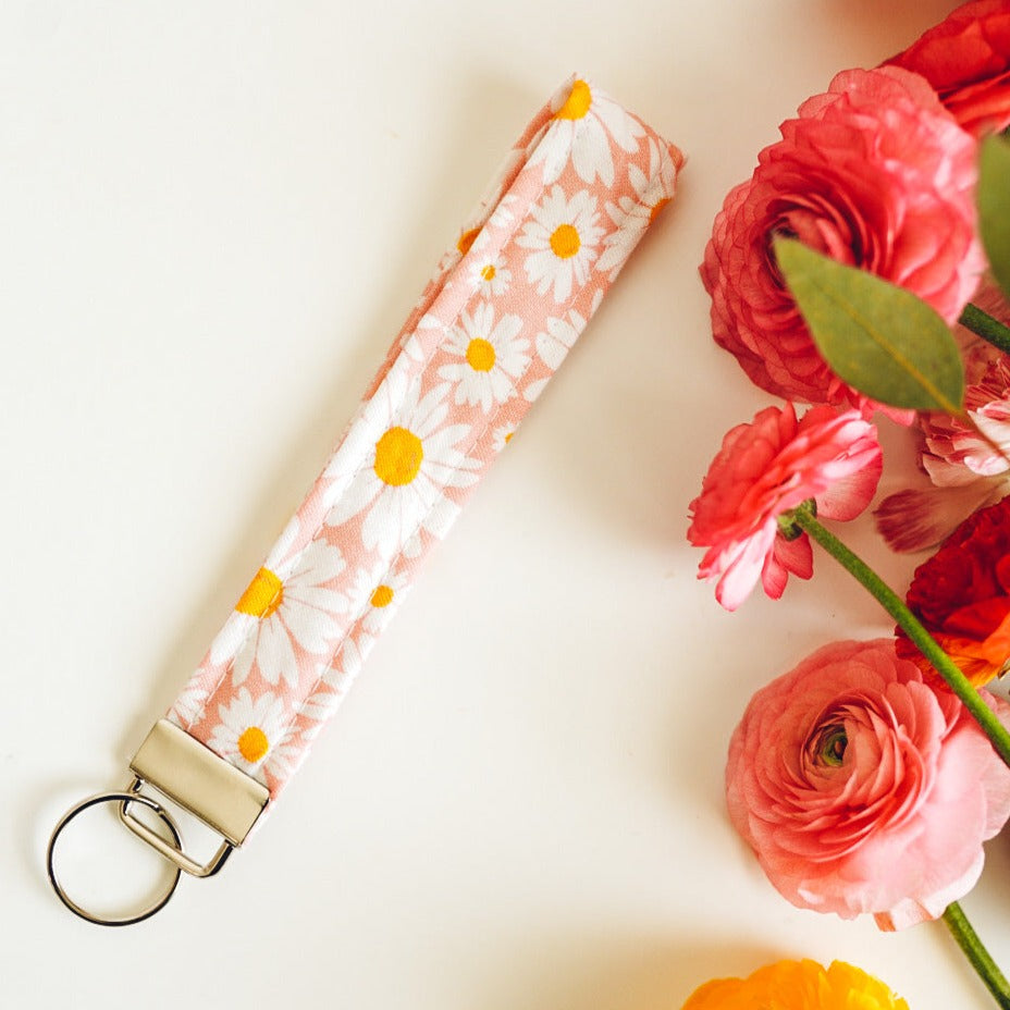 Daisy Keychain