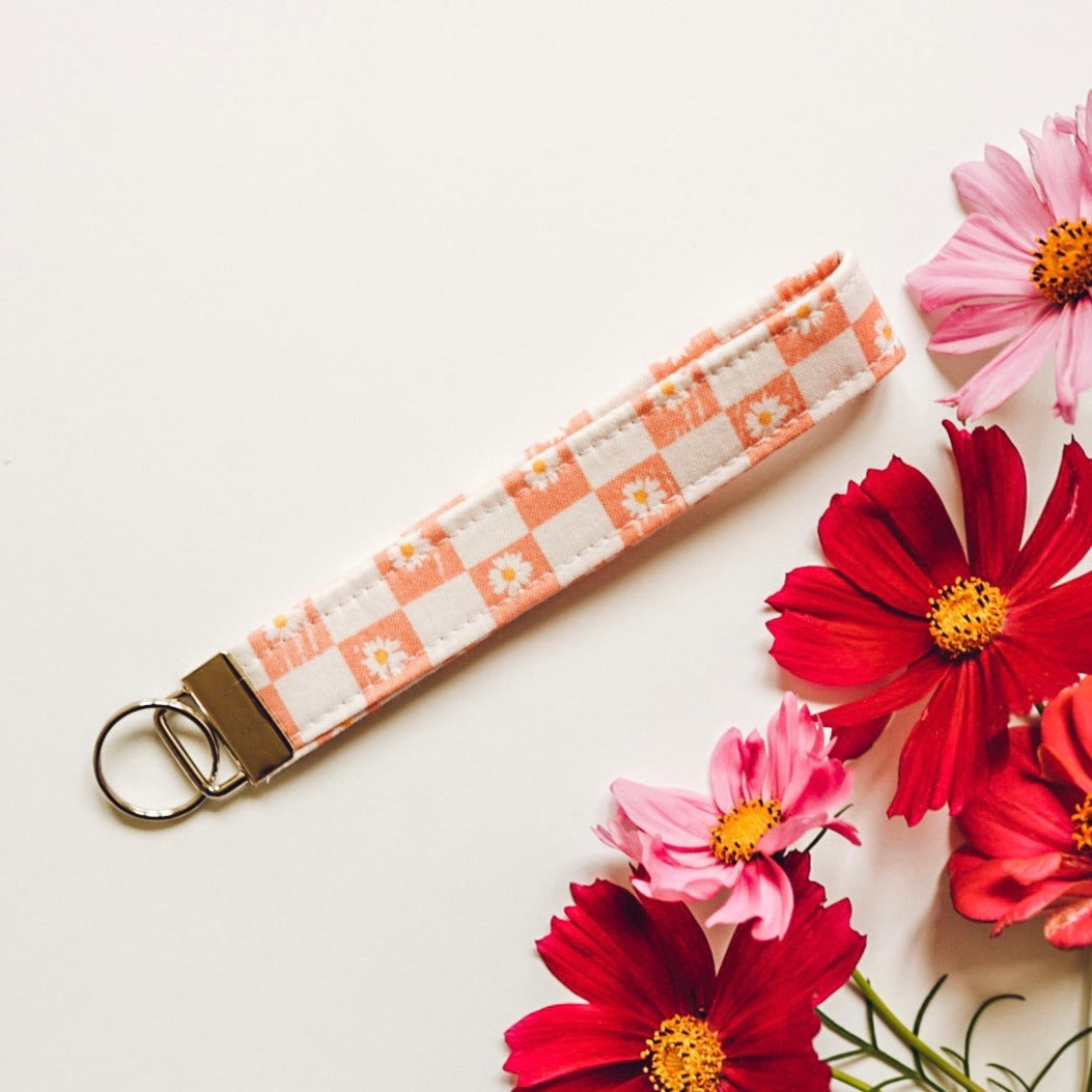Checkered Daisy Keychain
