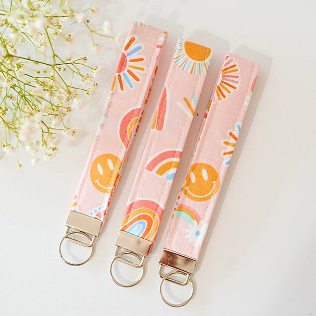 Pink Checkered Wristlet Keychain – Isabela Schielke Studio